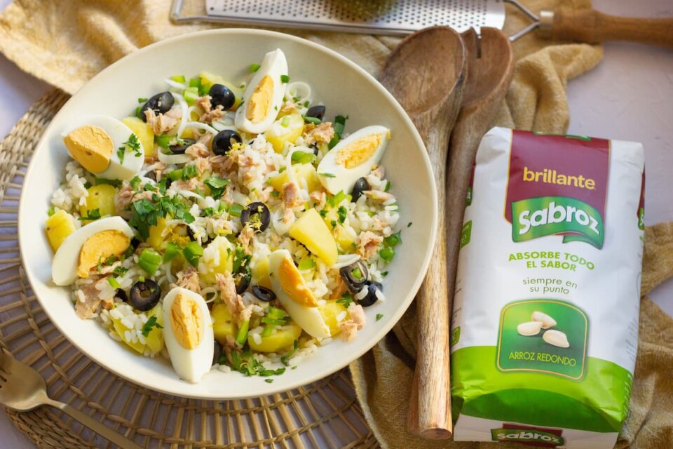Ensalada de arroz campera de la abuela: receta tradicional y deliciosa