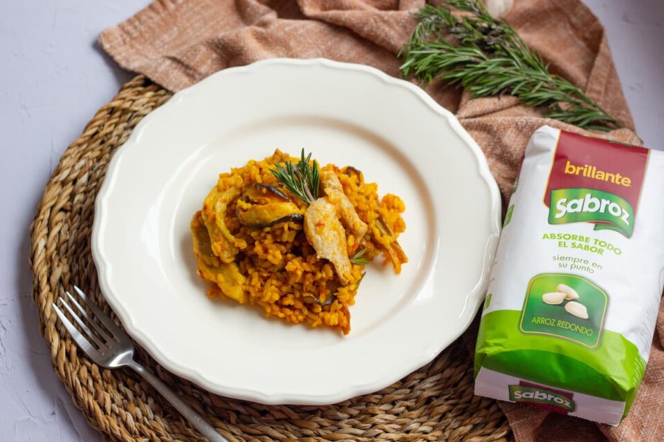 Arroz con secreto y setas: receta tradicional