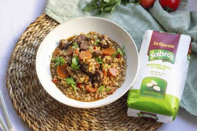 arroz con carne guisada