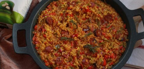 Arroz con tomate y chorizo