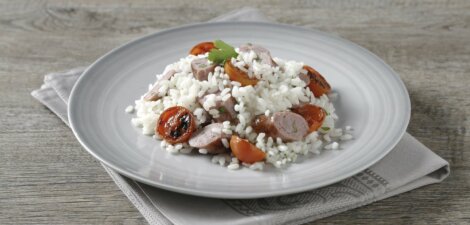 Arroz con salchichas y tomates cherry XL