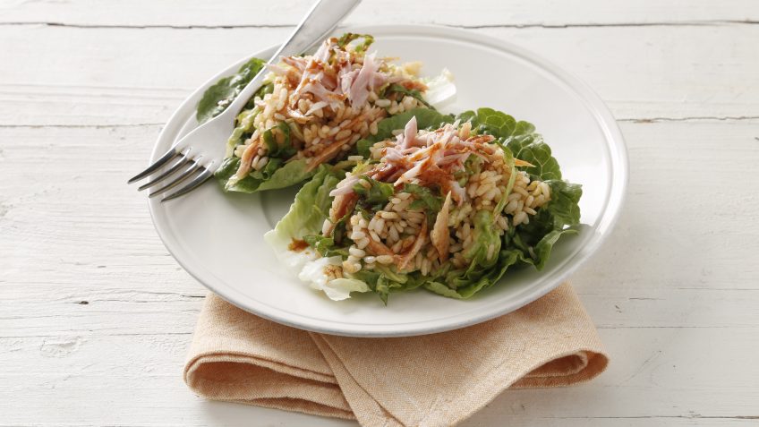 Foto de Cogollos de lechuga rellenos de arroz y lacón