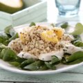 Ensalada de quinoa, pollo y mango