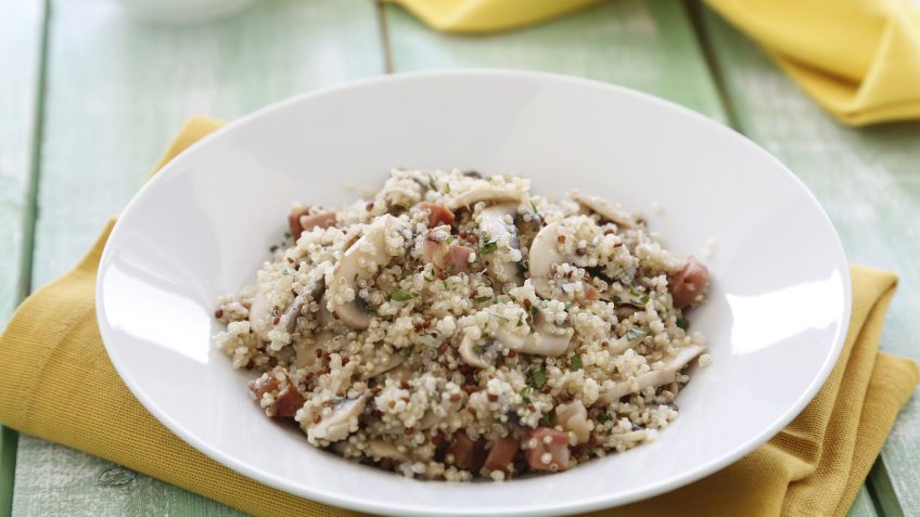 Foto de Quinoa con champiñones, ajo y jamón