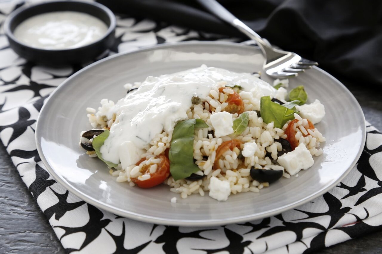 Receta clásica de ensalada de arroz griego