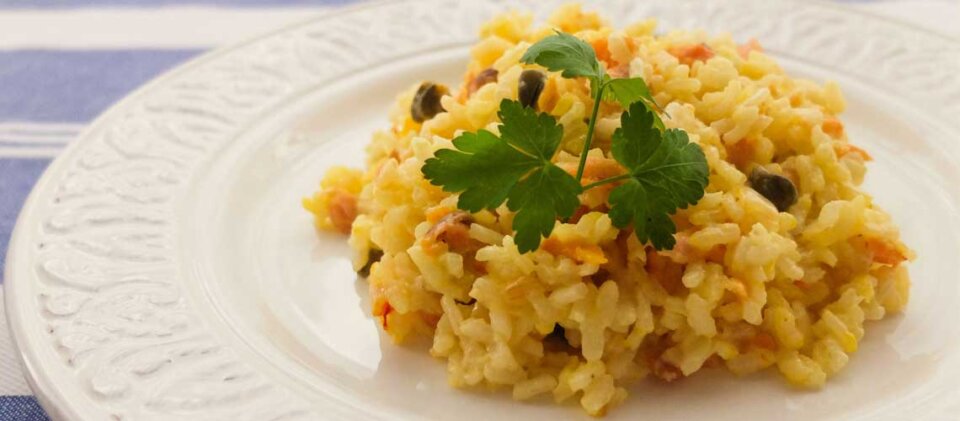 Arroz con salmón y nata
