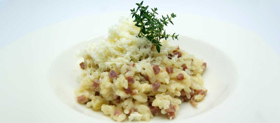Arroz cremoso con jamón y queso ahumado