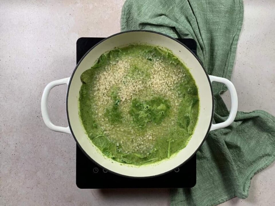 Arroz con espinacas para compartir en familia