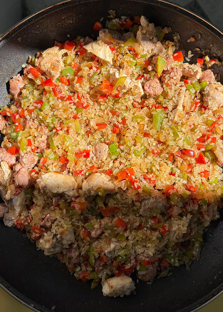 incorporar arroz para arroz mar y montaña