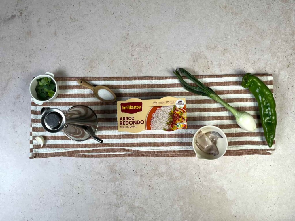 Receta Arroz con chipirones. Paso 1: Corta las verduras y los chipirones