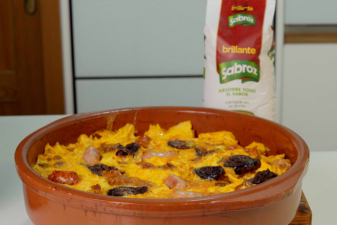 Arroz con costra de elche