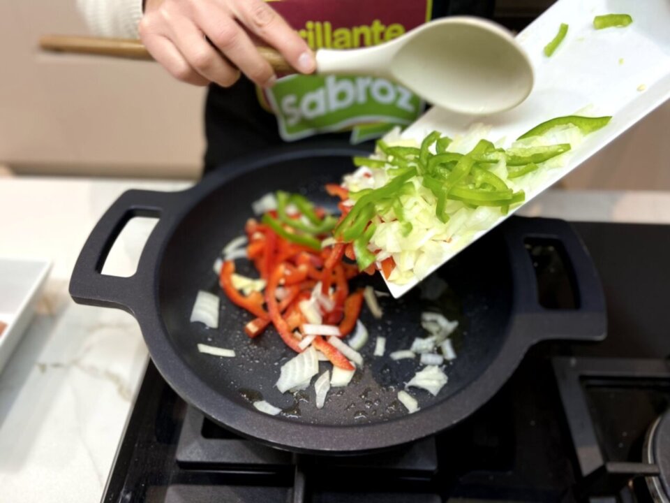 sofreimos cebolla y pimiento