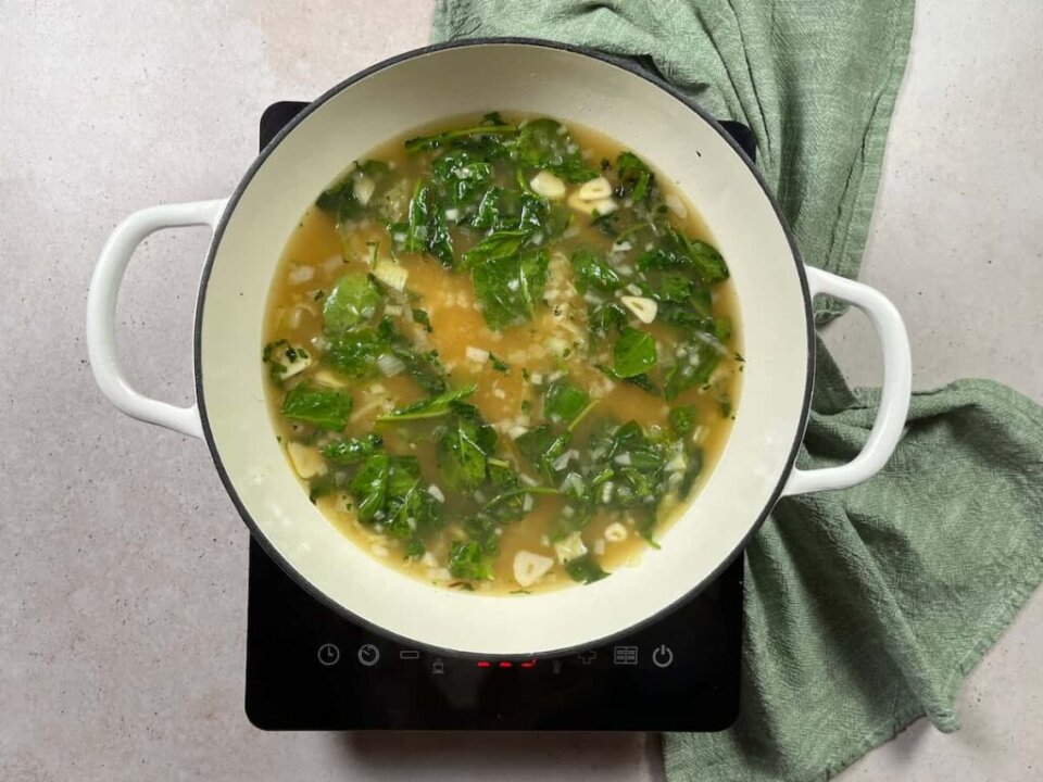 Arroz con espinacas para compartir en familia