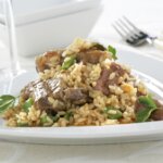 Arroz con costilla y salchichas