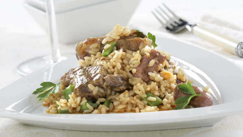 Foto de Arroz con costilla y salchichas