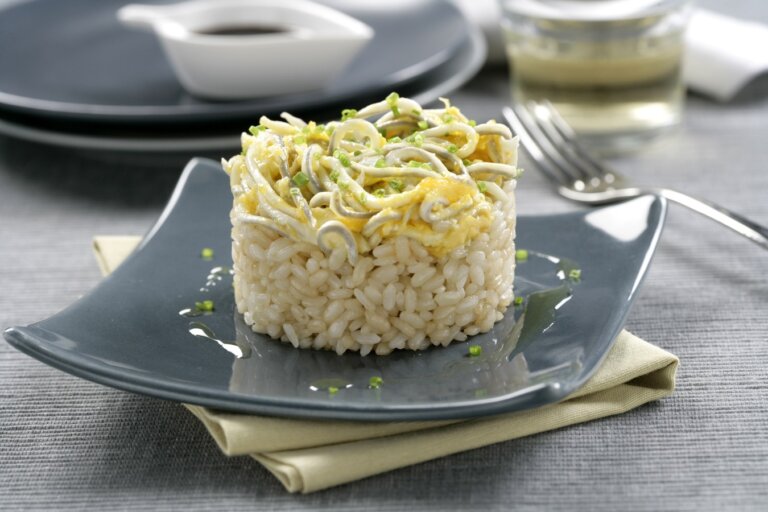 Foto de Timbal de arroz con gulas