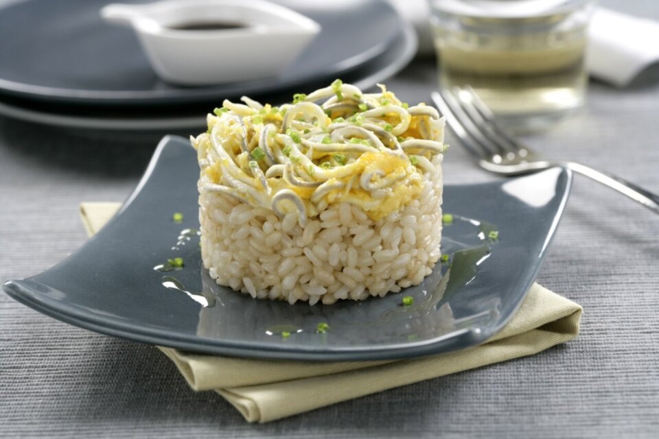 Timbal de arroz con gulas
