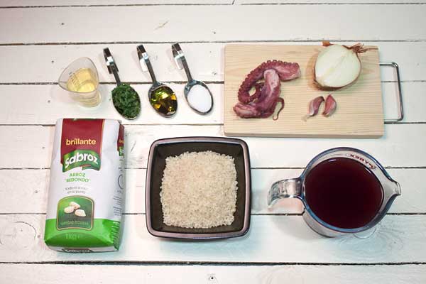 Ingredientes para cocinar arroz con pulpo