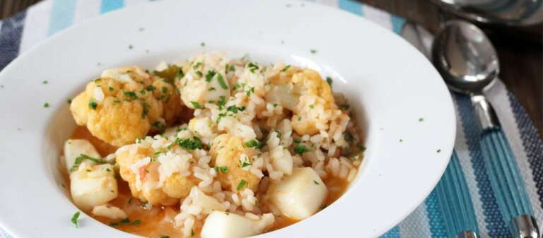 Foto de Arroz caldoso con sepia y coliflor