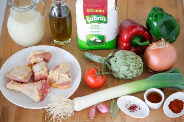 Todos los ingredientes para receta de arroz con pollo