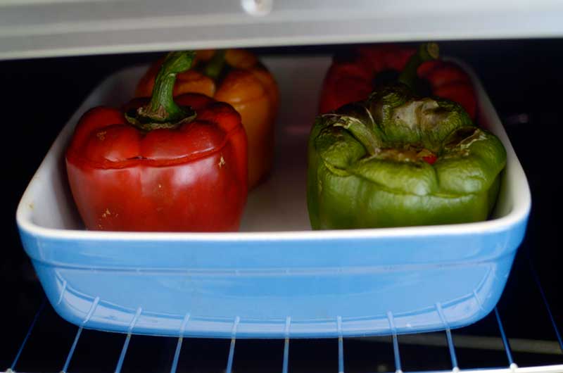 Pimientos rellenos de arroz y verduras