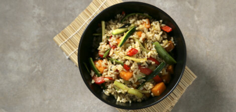 Arroz salteado con verduras