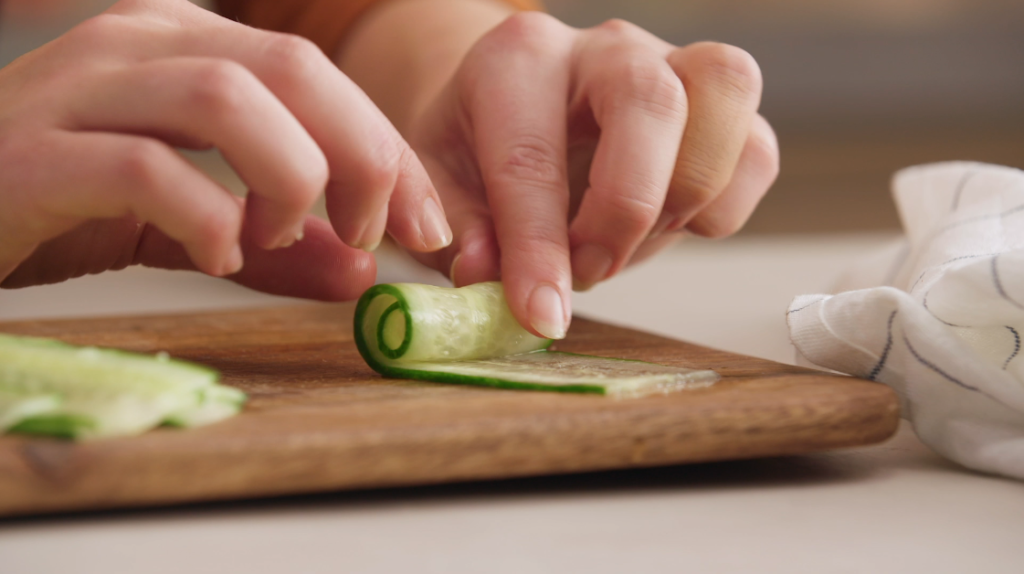 pepino-laminado-arroz-poke