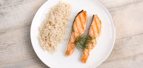 Plato de Salmón a la plancha con arroz basmati