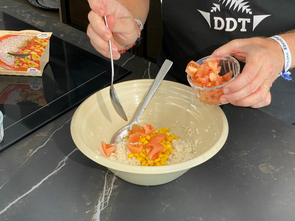 Añadimos el tomate