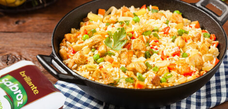 Arroz con pollo colombiano