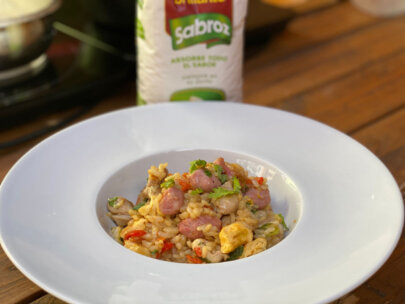 Plato de Arroz Chaufa con Brillante Sabroz