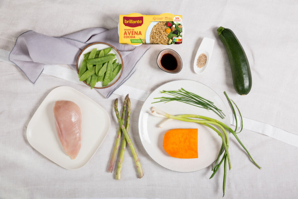 Ingredientes pollo salteado con avena