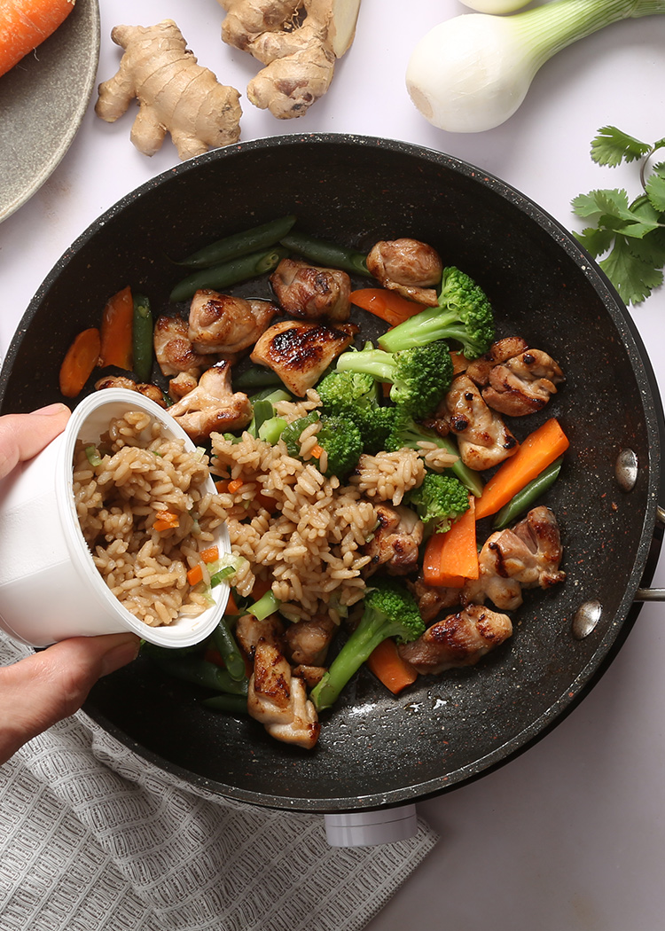 Arroz estilo teriyaki con pollo