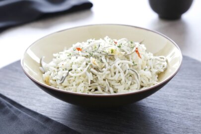 Plato de Arroz Basmati con gulas