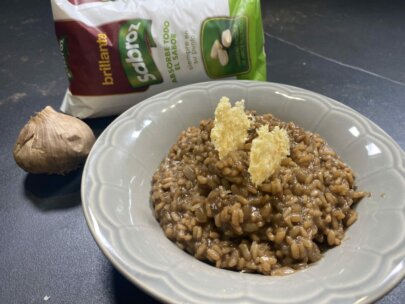 Risotto de ajo negro