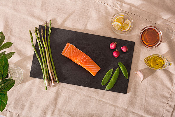 Salmón con limón y agave verduritas y avena