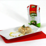 arroz pilaf con arroz brillante emplatado