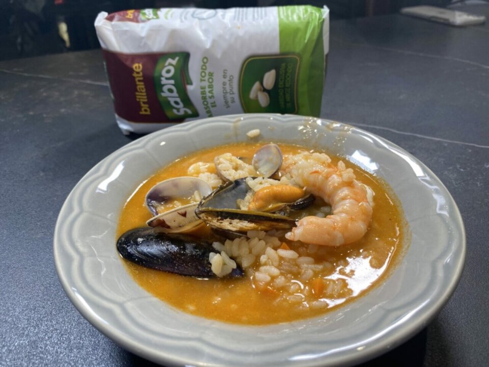 Sopa marinera con arroz