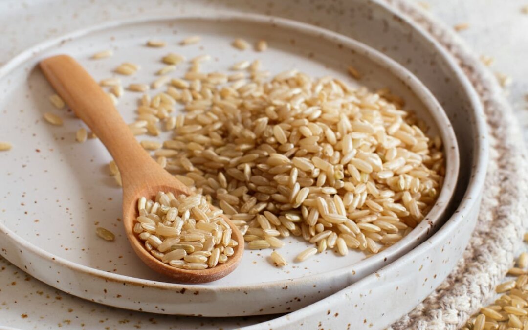 ¿Cuánto tiempo de cocción necesita el arroz integral?