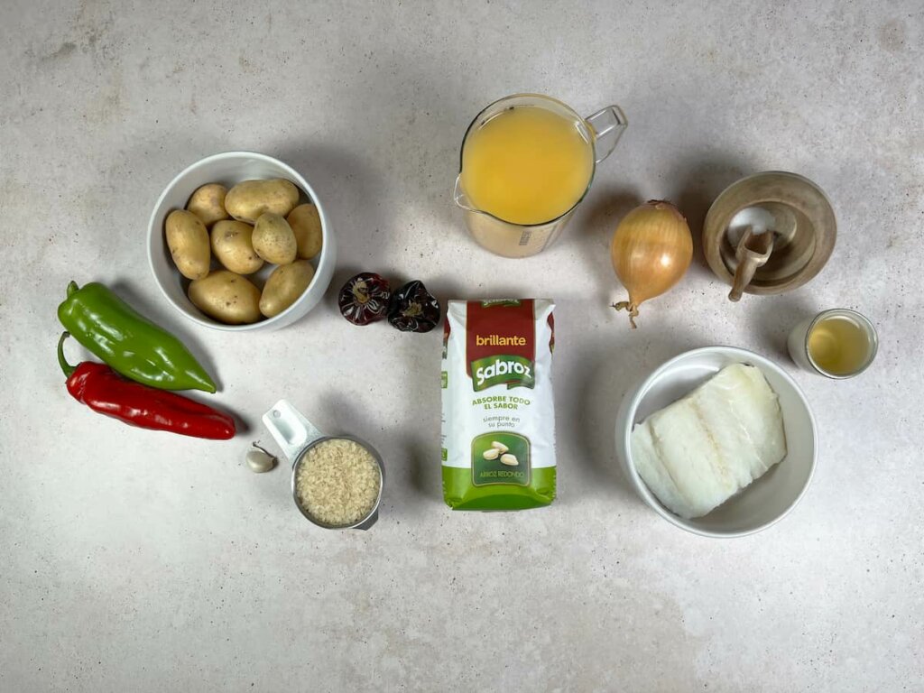 Receta arroz con bacalao de la abuela. Paso 1: Corta las verduras