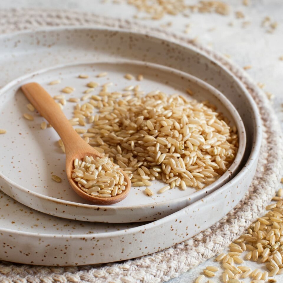 ¿Cuánto tiempo de cocción necesita el arroz integral?