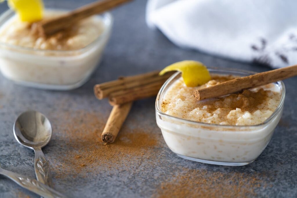 ¿Cómo hacer un arroz con leche que engorde menos?