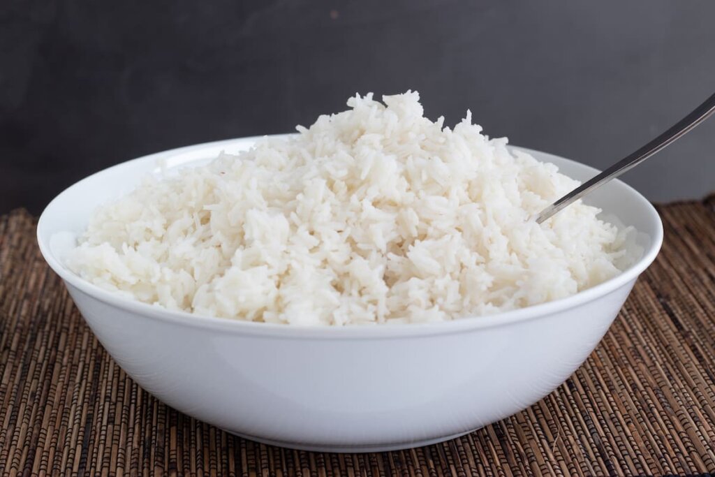 El valor nutricional del arroz blanco y las calorías