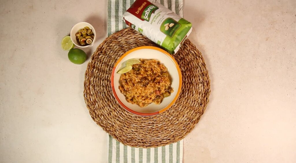 Receta de arroz con gandules. Paso 7: reposar