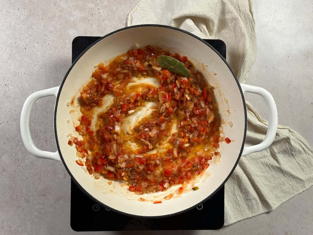 Receta de arroz con calabaza. Paso 2: hacer el sofrito