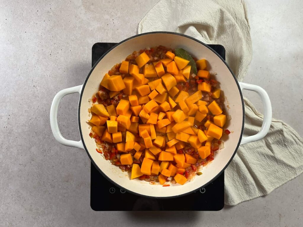 Receta de arroz con calabaza. Paso 3: agrega la calabaza