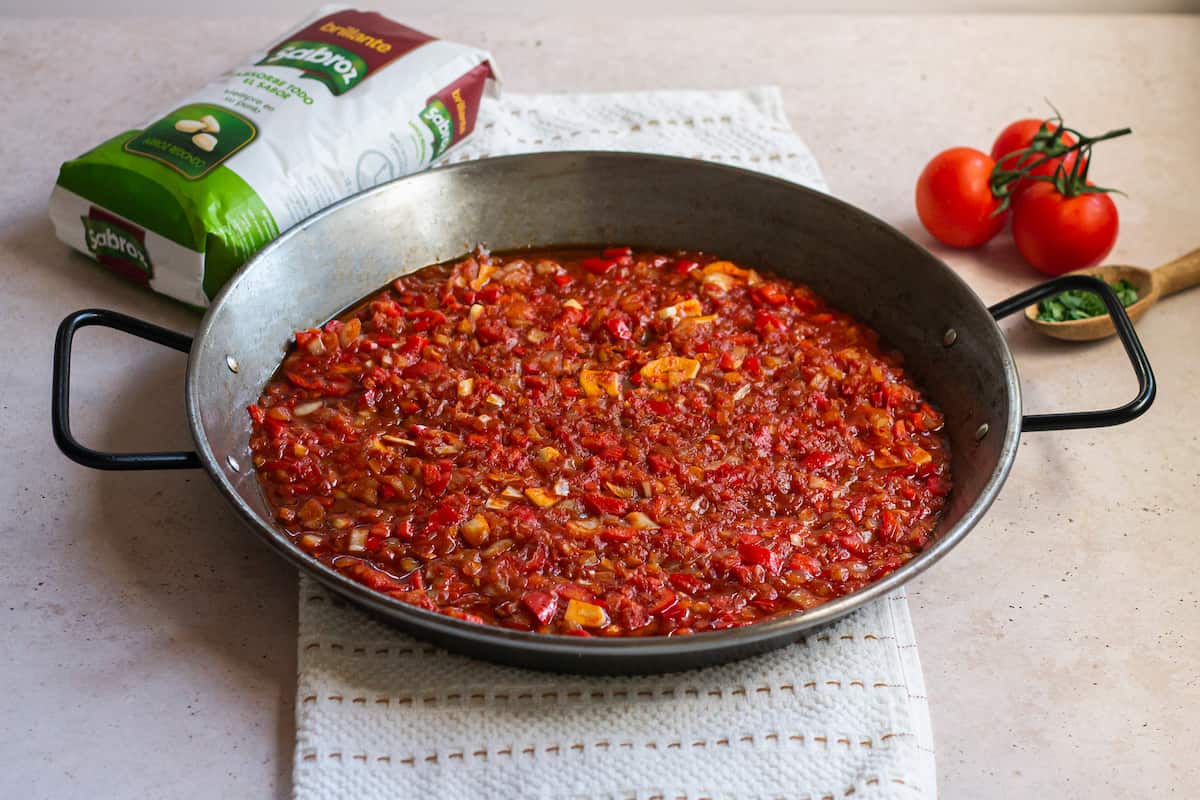 Cómo hacer un delicioso sofrito para paella Receta paso a paso