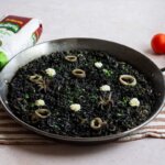 Arroz con calamares en su tinta