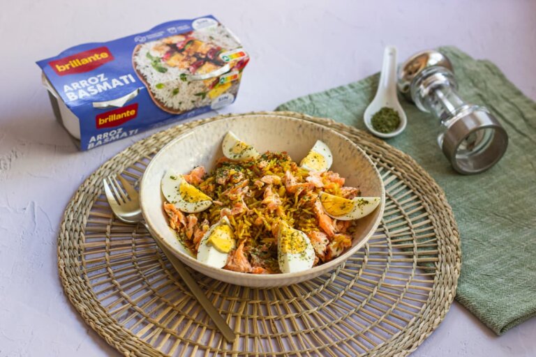 Foto de Receta de Kedgeree: Delicioso plato de arroz con pescado y especias