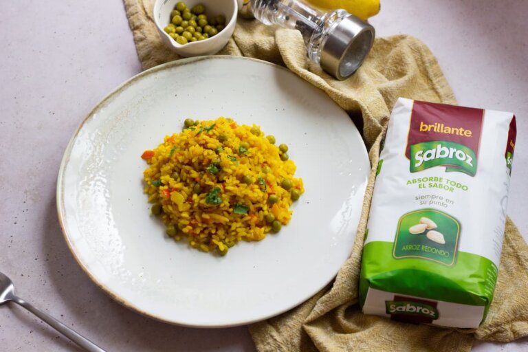 Foto de Arroz amarillo: una receta llena de sabor y color